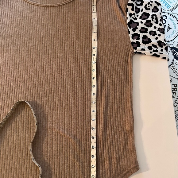 EMERY Rose Pullover Top / Tan W/Leopard Print LS Top NWOT Size M - Picture 4 of 5